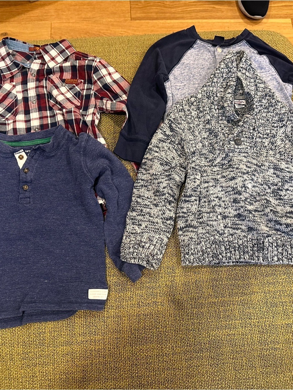 *Boys 4T Bundle Sweater Long Sleeve Tops Button Down Plaid Kitestring - Picture 2 of 5